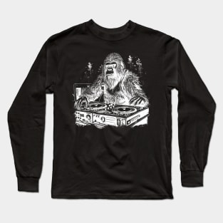 Bigfoot Dj Sasquatch Disc Jockey Music Lover Long Sleeve T-Shirt